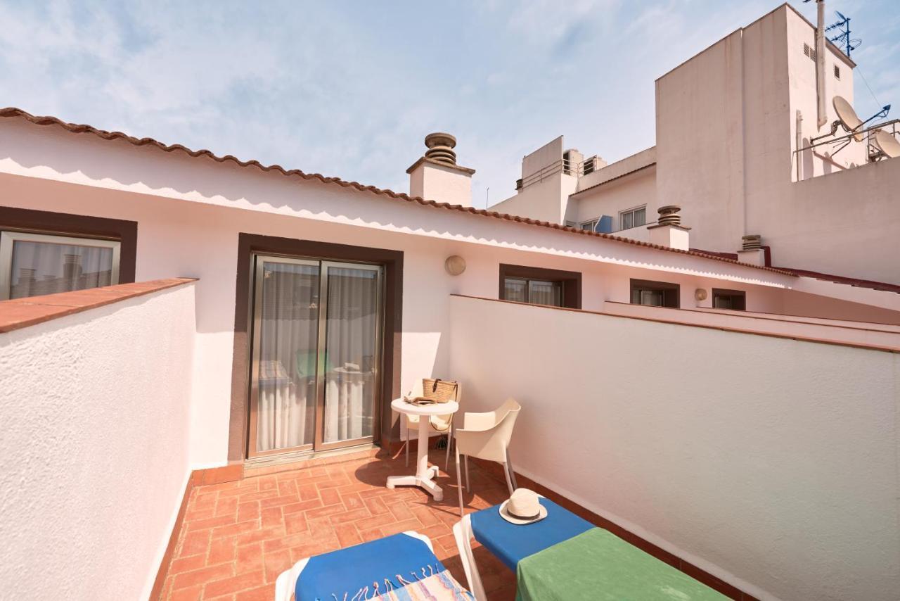 Hotel Miami Calella Bagian luar foto