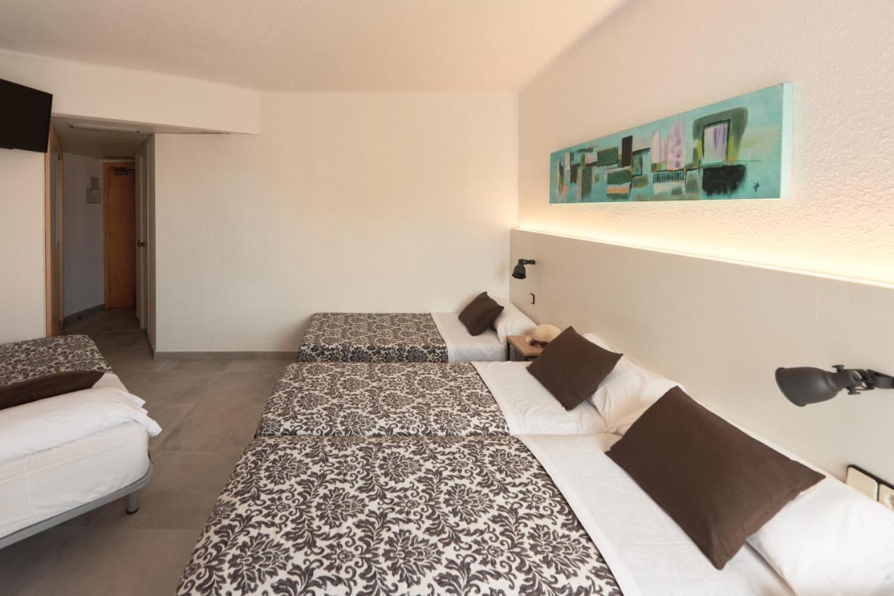 Hotel Miami Calella Bagian luar foto