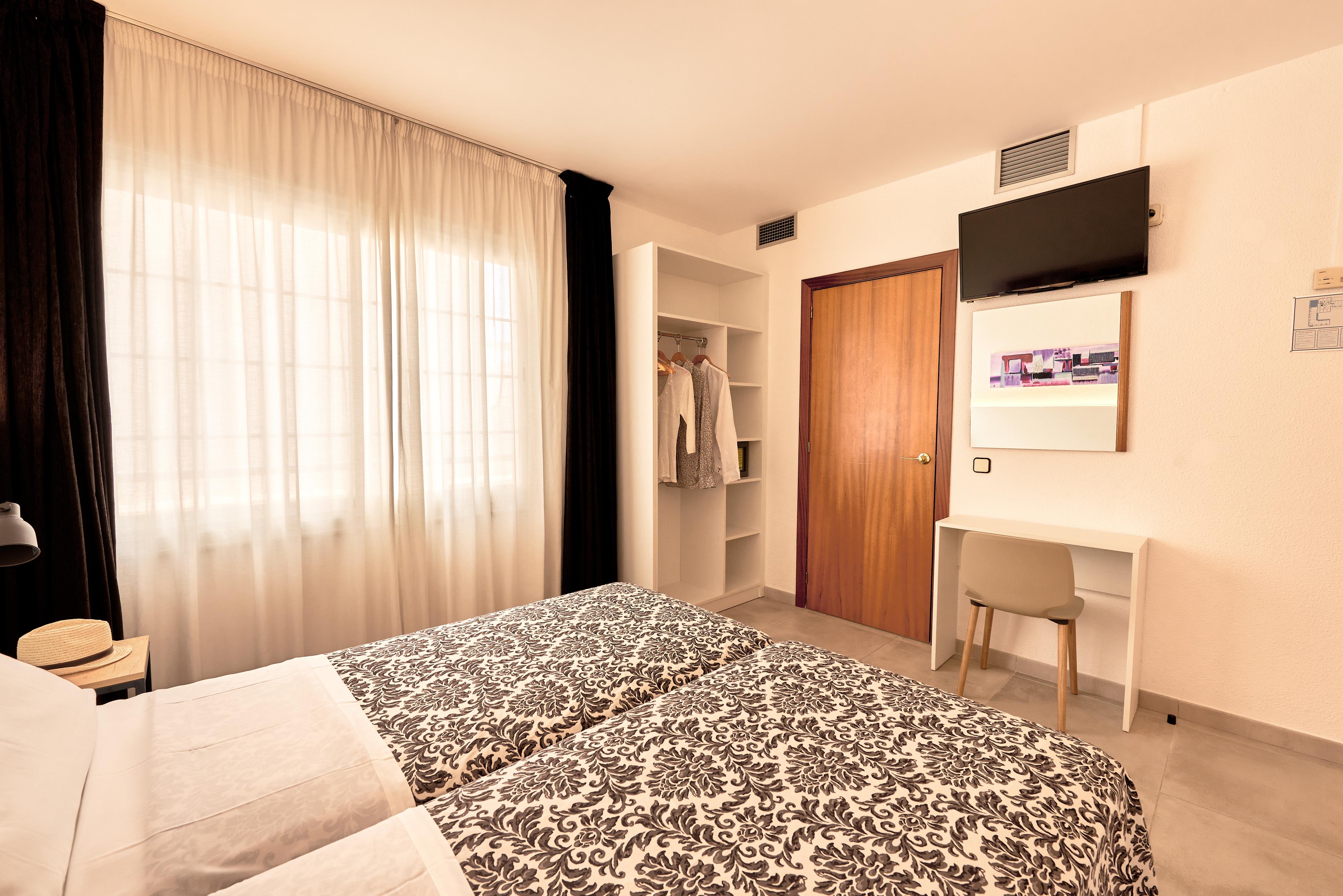 Hotel Miami Calella Bagian luar foto