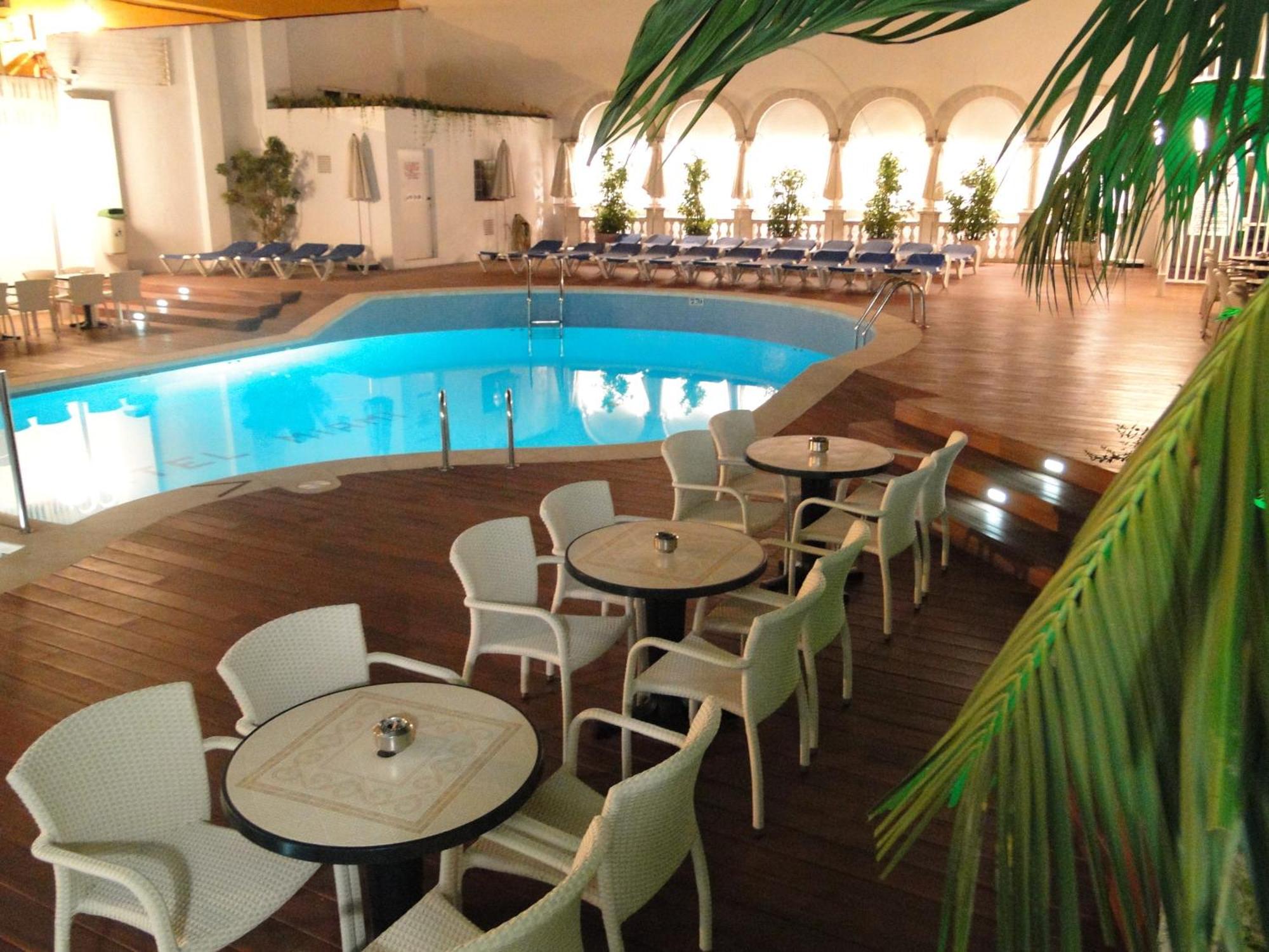 Hotel Miami Calella Bagian luar foto