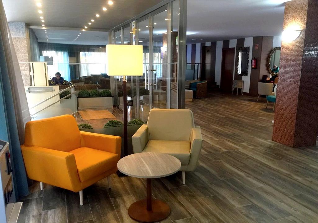 Hotel Miami Calella Bagian luar foto