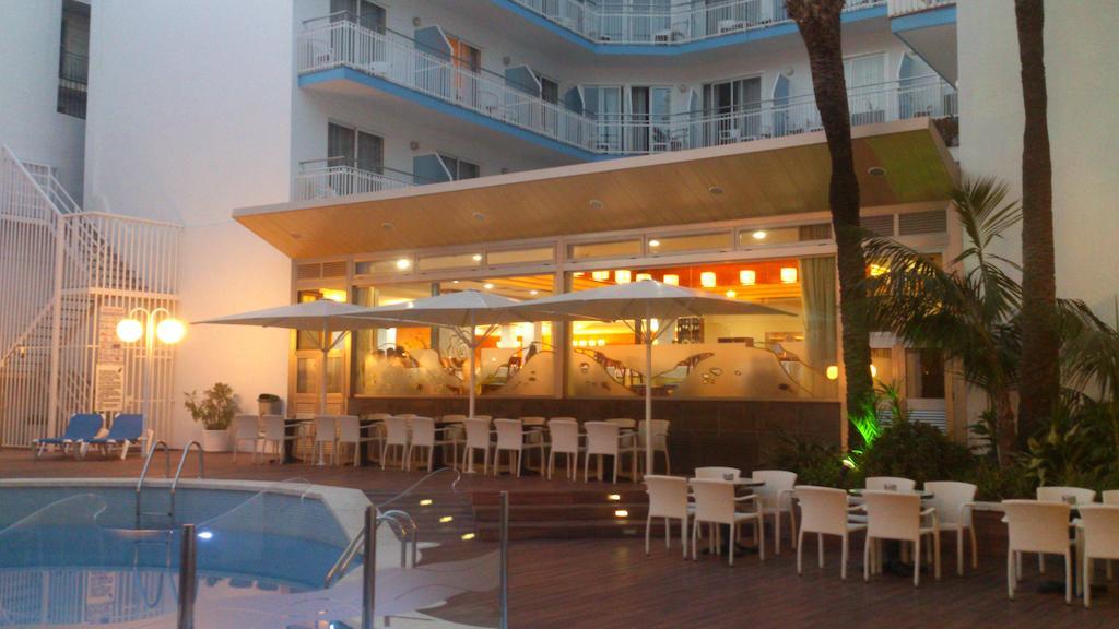 Hotel Miami Calella Bagian luar foto