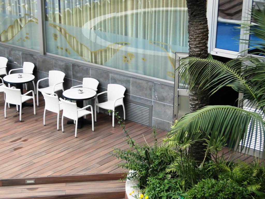 Hotel Miami Calella Bagian luar foto
