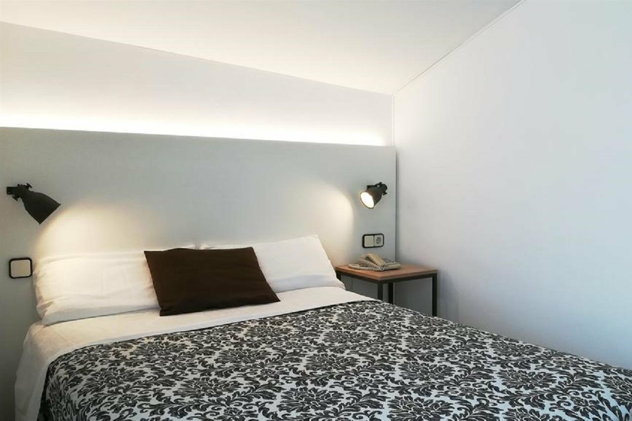 Hotel Miami Calella Bagian luar foto